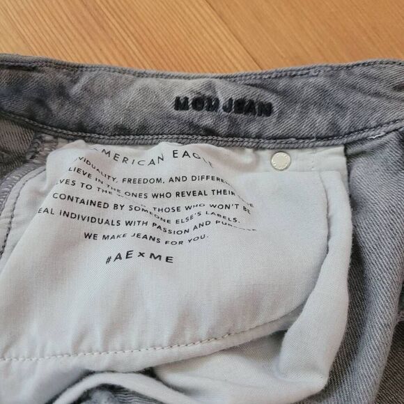 American Eagle mom jeans grey distressed comfort stretch waistband grunge - Picture 13 of 13